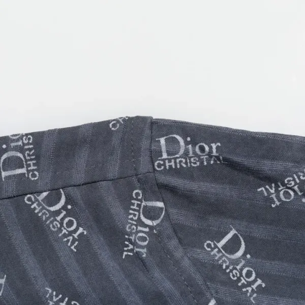 【DIOR  公式旗艦店】ディオール  シャツ  ご好評に付き再入荷 240816