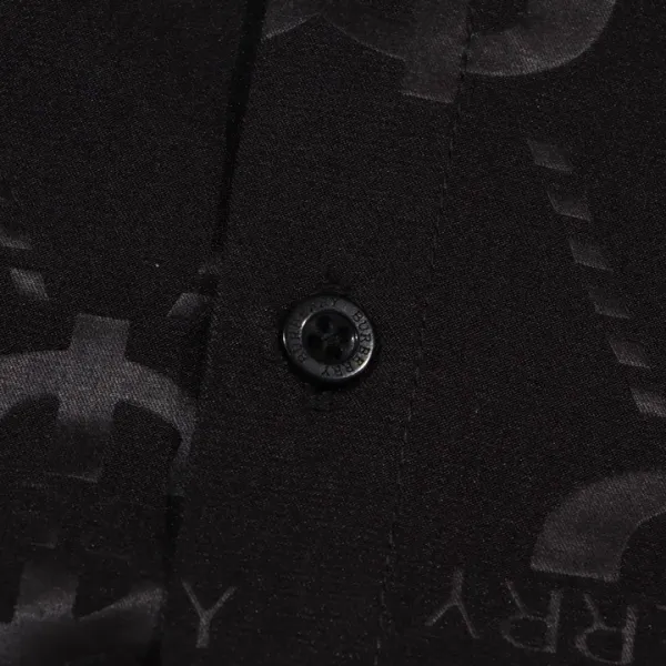 【BURBERRY 公式旗艦店】バーバリー  シャツ  ご好評に付き再入荷 240716