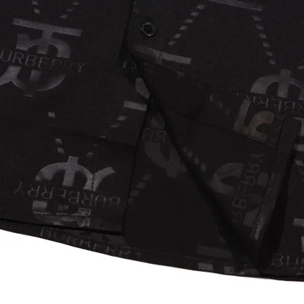 【BURBERRY 公式旗艦店】バーバリー  シャツ  ご好評に付き再入荷 240716