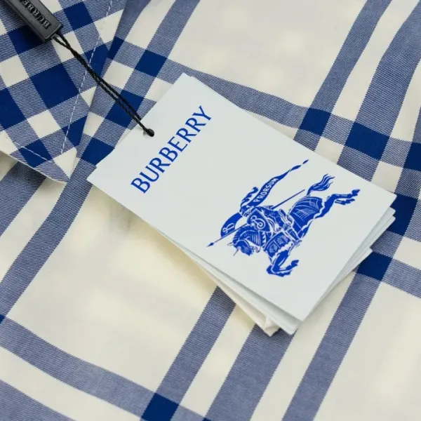 【BURBERRY  公式旗艦店】バーバリー  シャツ ご好評に付き再入荷 24627