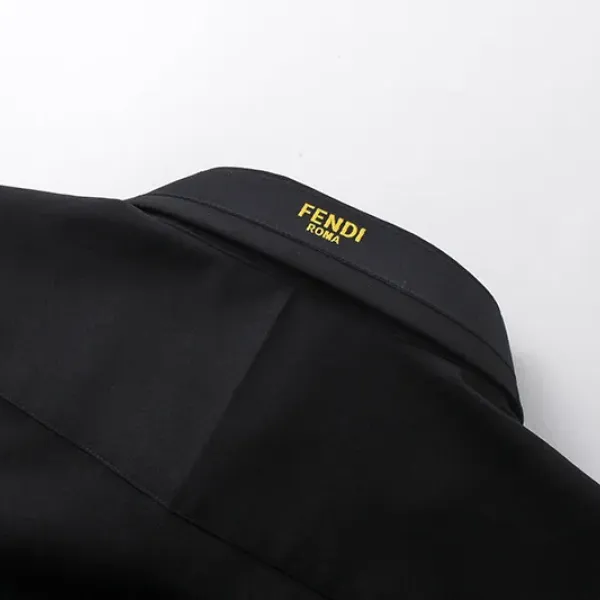 【FENDI 公式旗艦店】フェンディ  シャツ  ご好評に付き再入荷 250221