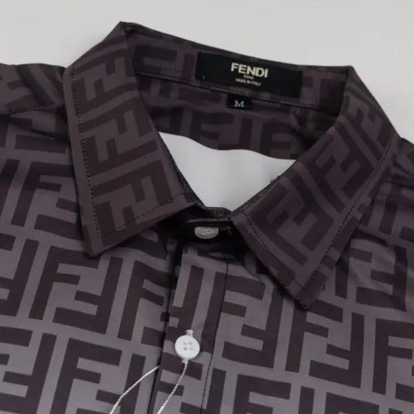 【FENDI  公式旗艦店】フェンディ  シャツ ご好評に付き再入荷  250221