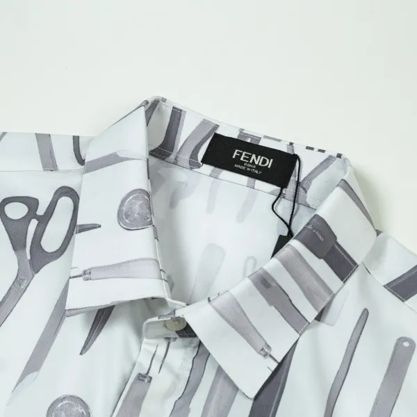 【FENDI 公式旗艦店】フェンディ  シャツ  ご好評に付き再入荷 240716