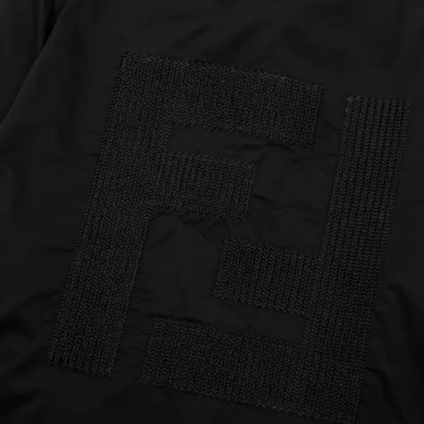 【FENDI 公式旗艦店】フェンディ  シャツ  ご好評に付き再入荷 240716