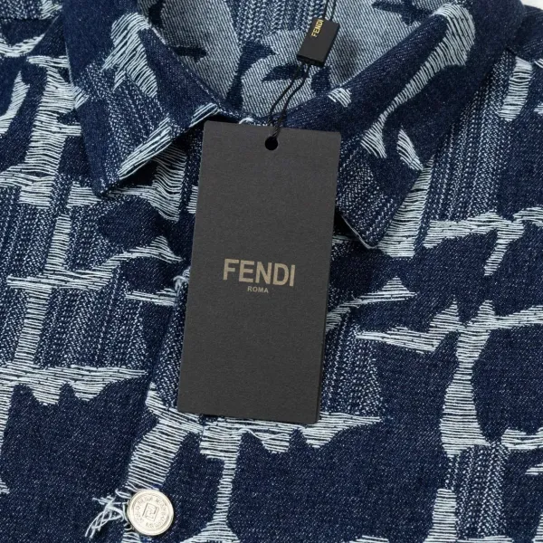 【FENDI 公式旗艦店】フェンディ  シャツ  ご好評に付き再入荷 240716