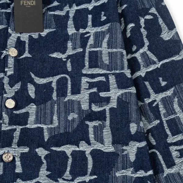 【FENDI 公式旗艦店】フェンディ  シャツ  ご好評に付き再入荷 240716