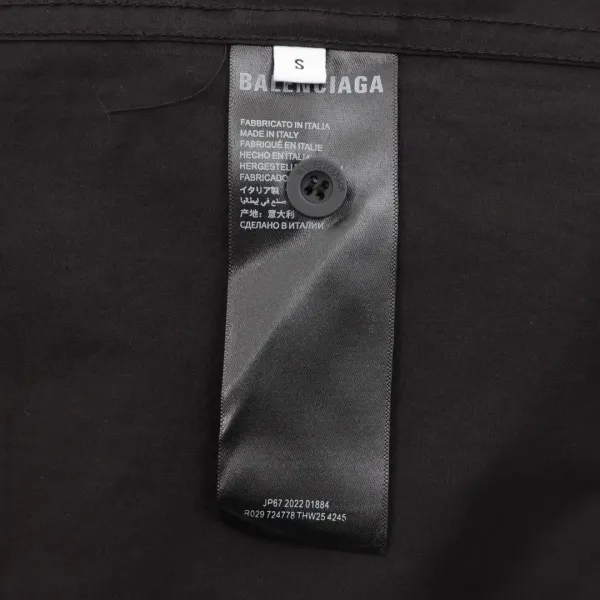 【BALENCIAGA 公式旗艦店】バレンシアガ  シャツ ご好評に付き再入荷  250218