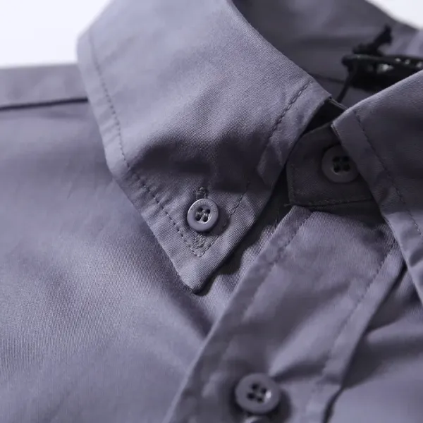 【BALENCIAGA 公式旗艦店】バレンシアガ  シャツ ご好評に付き再入荷  250218