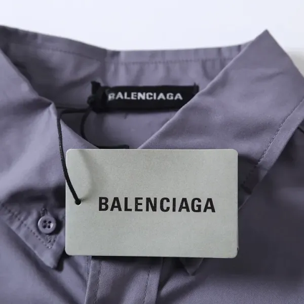 【BALENCIAGA 公式旗艦店】バレンシアガ  シャツ ご好評に付き再入荷  250218