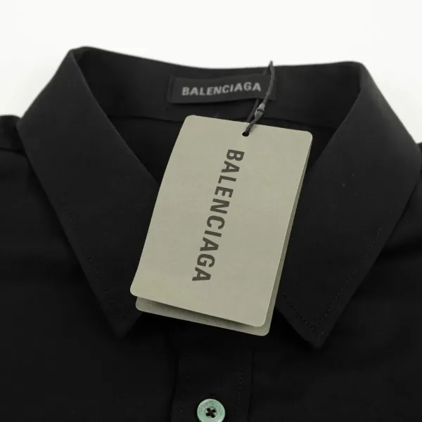 【BALENCIAGA  公式旗艦店】バレンシアガ  シャツ  ご好評に付き再入荷 240816