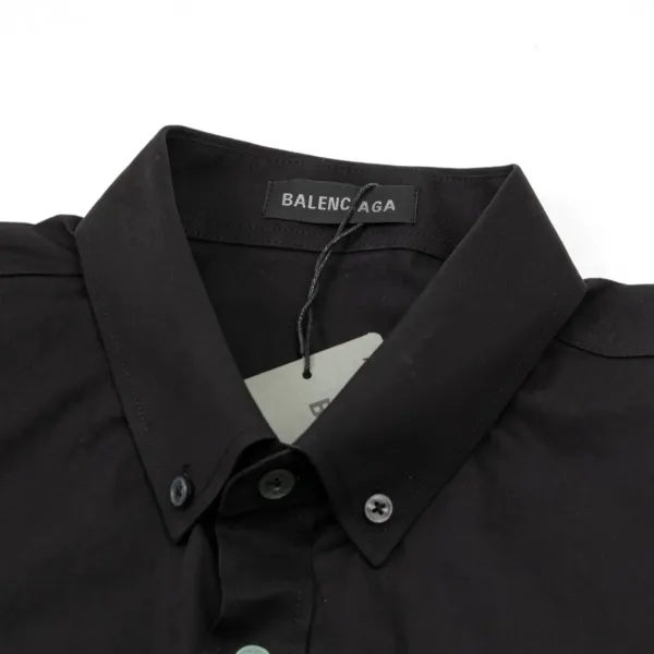 【BALENCIAGA 公式旗艦店】バレンシアガ  シャツ  ご好評に付き再入荷 240715