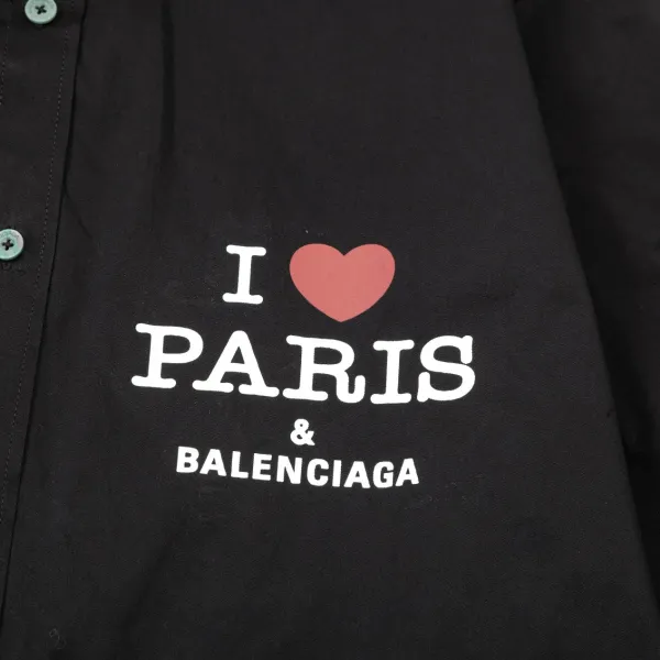 【BALENCIAGA 公式旗艦店】バレンシアガ  シャツ  ご好評に付き再入荷 240715