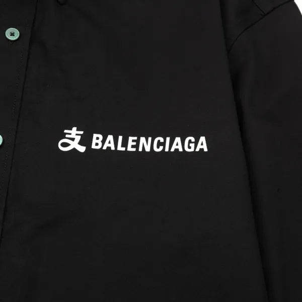 【BALENCIAGA 公式旗艦店】バレンシアガ  シャツ  ご好評に付き再入荷 240802