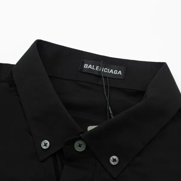 【BALENCIAGA 公式旗艦店】バレンシアガ  シャツ  ご好評に付き再入荷 240715