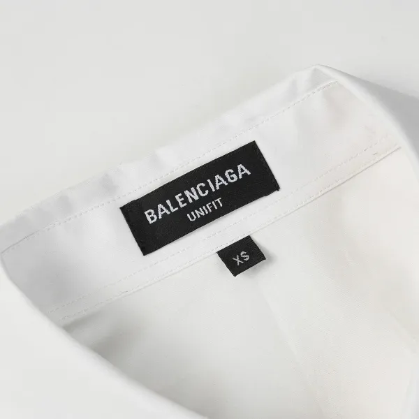 【BALENCIAGA 公式旗艦店】バレンシアガ  シャツ  ご好評に付き再入荷 240715