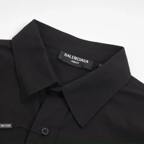 【BALENCIAGA 公式旗艦店】バレンシアガ  シャツ  ご好評に付き再入荷 240715