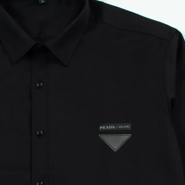 【PRADA 公式旗艦店】プラダ  シャツ  ご好評に付き再入荷 240803