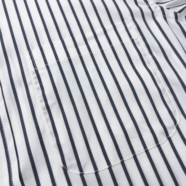 【ThomBrowne  公式旗艦店】トムブラウン   シャツ ご好評に付き再入荷  250221