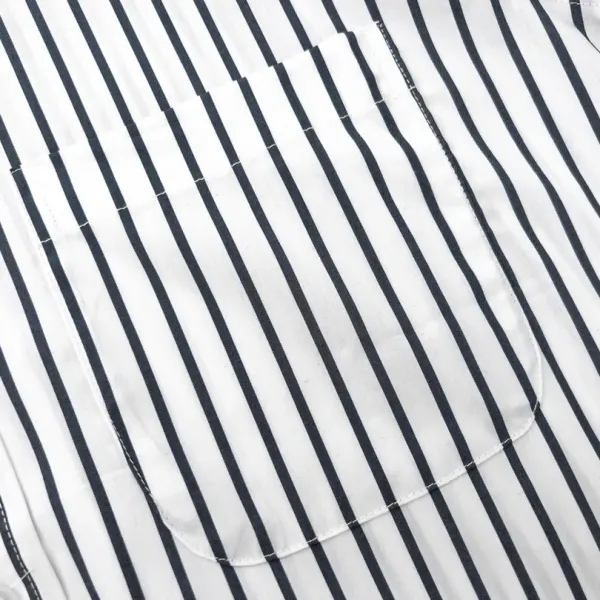 【ThomBrowne  公式旗艦店】トムブラウン   シャツ ご好評に付き再入荷  250221