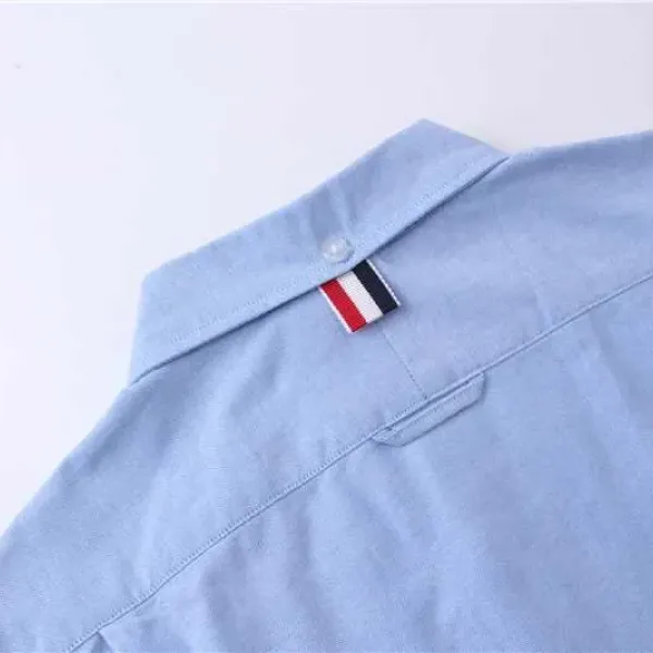 【ThomBrowne  公式旗艦店】トムブラウン   シャツ ご好評に付き再入荷  250221
