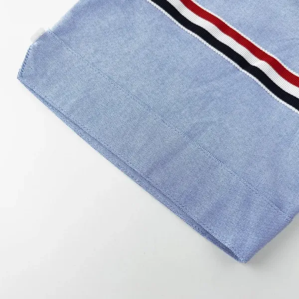 【ThomBrowne  公式旗艦店】トムブラウン  半袖シャツ ご好評に付き再入荷  250221
