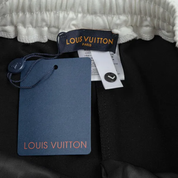 LV【LOUIS VUITTON  公式旗艦店】ルイヴィトン  ショートパンツご好評に付き再入荷！250224