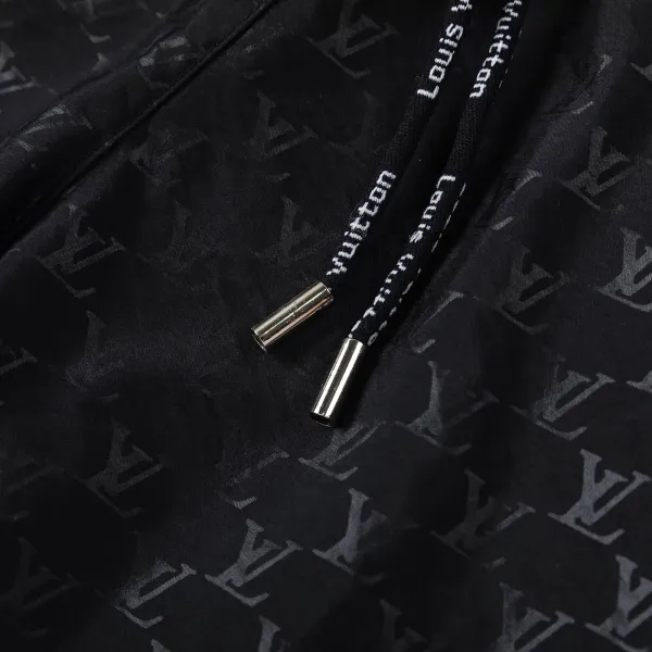 LV【LOUIS VUITTON  公式旗艦店】ルイヴィトン   ショートパンツご好評に付き再入荷！250224