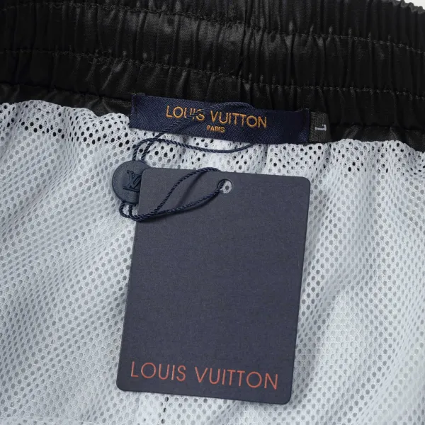 LV【LOUIS VUITTON  公式旗艦店】ルイヴィトン   ショートパンツご好評に付き再入荷！250224