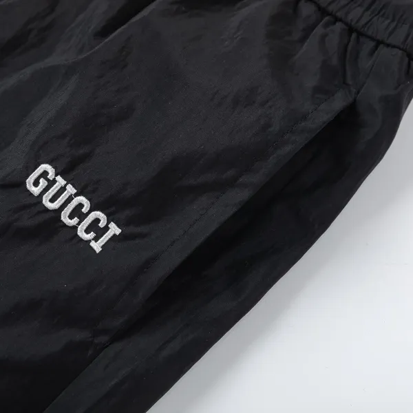 【GUCCI  公式旗艦店】グッチ  ショートパンツご好評に付き再入荷！250224