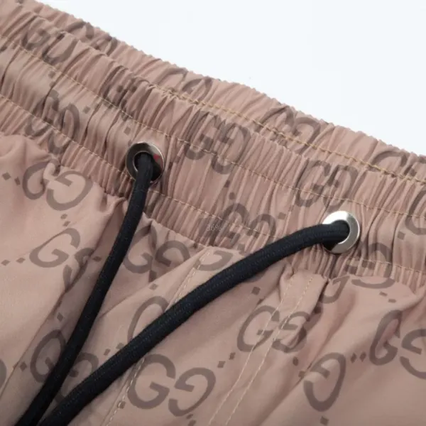 【GUCCI  公式旗艦店】グッチ ショートパンツご好評に付き再入荷！250224