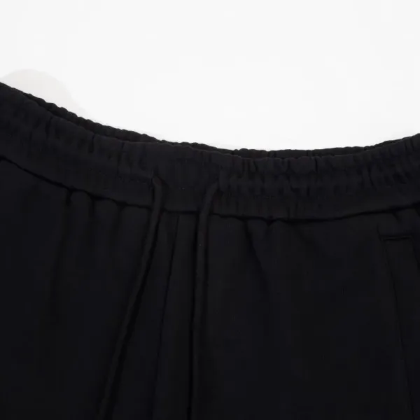 【GUCCI  公式旗艦店】クッチ   ショートパンツ  ご好評に付き再入荷！