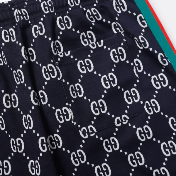 【GUCCI  公式旗艦店】クッチ   ショートパンツ  ご好評に付き再入荷！