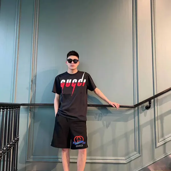 【GUCCI  公式旗艦店】クッチ    ショートパンツ  ご好評に付き再入荷！