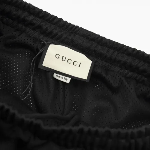 【GUCCI公式旗艦店】クッチ  ショートパンツ  ご好評に付き再入荷！