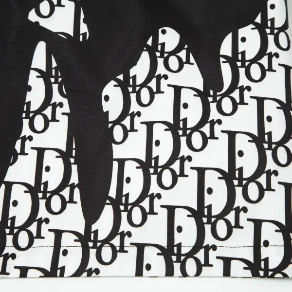 【DIOR  公式旗艦店】ディオール  ショートパンツご好評に付き再入荷！250225
