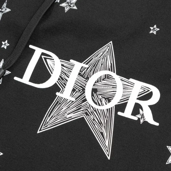 【DIOR  公式旗艦店】ディオール  ショートパンツご好評に付き再入荷！250225