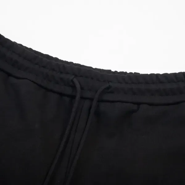 【DIOR  公式旗艦店】ディオール  ショートパンツご好評に付き再入荷！250225