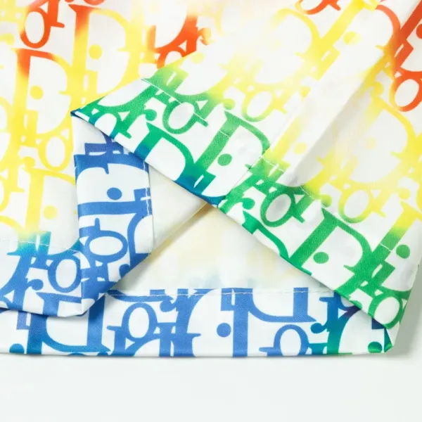 【DIOR  公式旗艦店】ディオール  ショートパンツ  ご好評に付き再入荷 240718