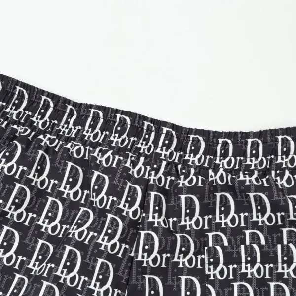 【DIOR  公式旗艦店】ディオール  ショートパンツ  ご好評に付き再入荷！