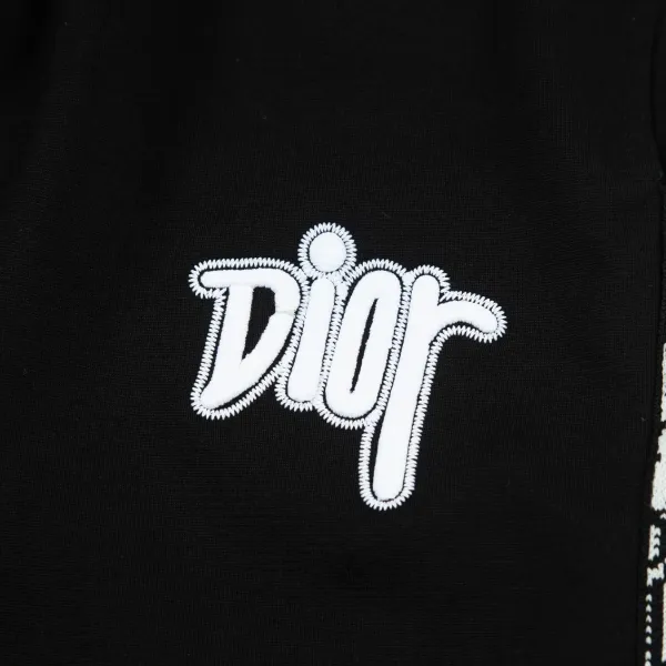 【DIOR  公式旗艦店】ディオール   ショートパンツ  ご好評に付き再入荷！