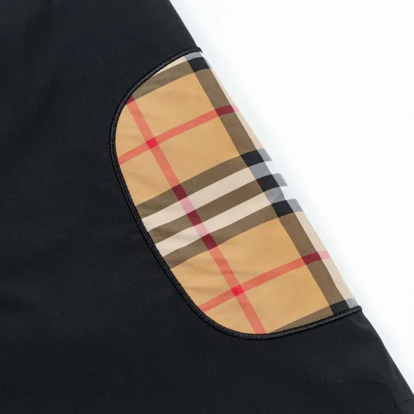 【BURBERRY  公式旗艦店】バーバリー  ショートパンツご好評に付き再入荷！250226
