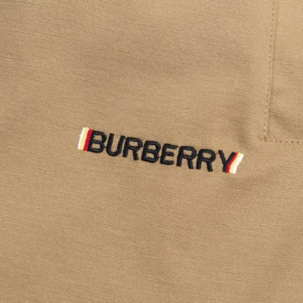 【BURBERRY  公式旗艦店】バーバリー  ショートパンツご好評に付き再入荷！250226
