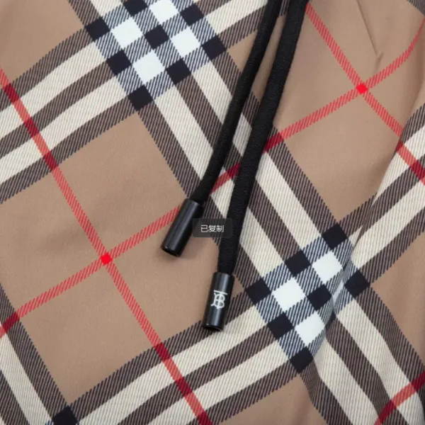 【BURBERRY  公式旗艦店】バーバリー  ショートパンツご好評に付き再入荷！250226