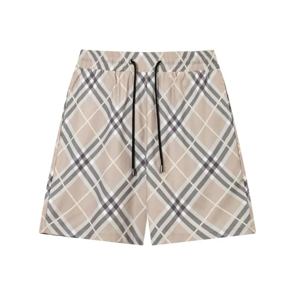 【BURBERRY 公式旗艦店】バーバリー  ショートパンツご好評に付き再入荷 24627