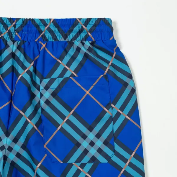 【BURBERRY 公式旗艦店】バーバリー  ショートパンツご好評に付き再入荷 24627