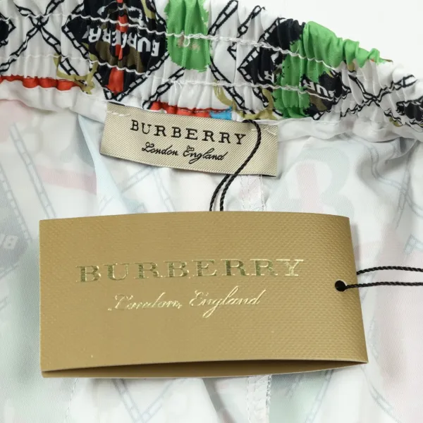 【BURBERRY 公式旗艦店】バーバリー ショートパンツ ご好評に付き再入荷! 【BURBERRY 公式旗艦店】バーバリー ショートパンツ ご好評に付き再入荷!