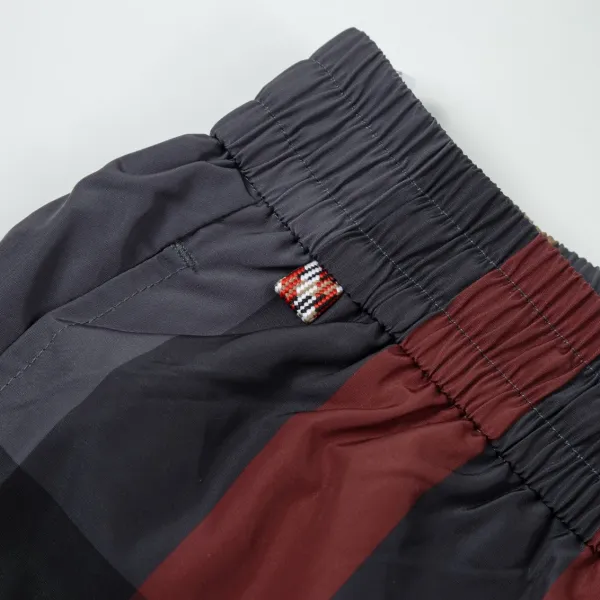 【BURBERRY  公式旗艦店】バーバリー  ショートパンツご好評に付き再入荷！