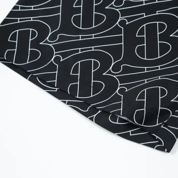 【BURBERRY  公式旗艦店】バーバリー  ショートパンツ  ご好評に付き再入荷！
