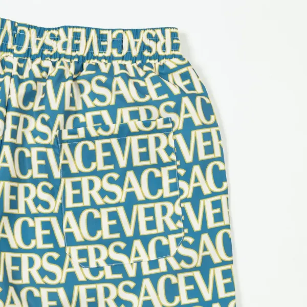 【VERSACE  公式旗艦店】ヴェルサーチ  ショートパンツご好評に付き再入荷 24628