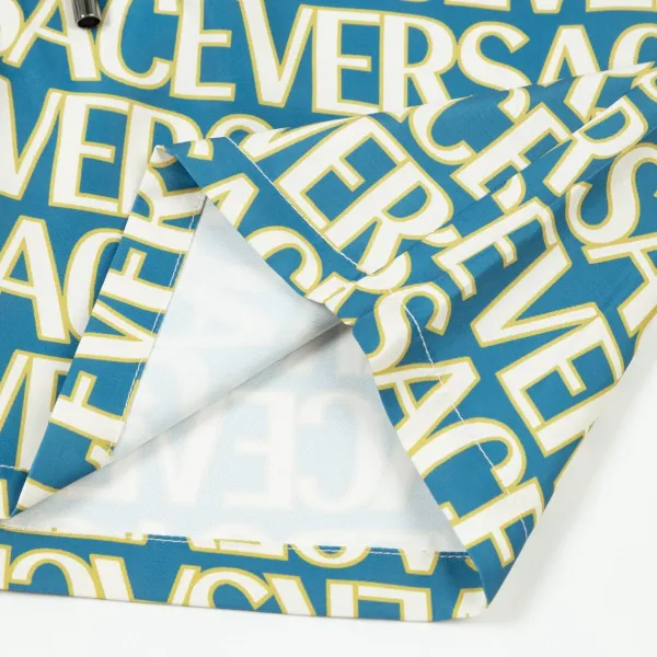 【VERSACE  公式旗艦店】ヴェルサーチ  ショートパンツご好評に付き再入荷 24628